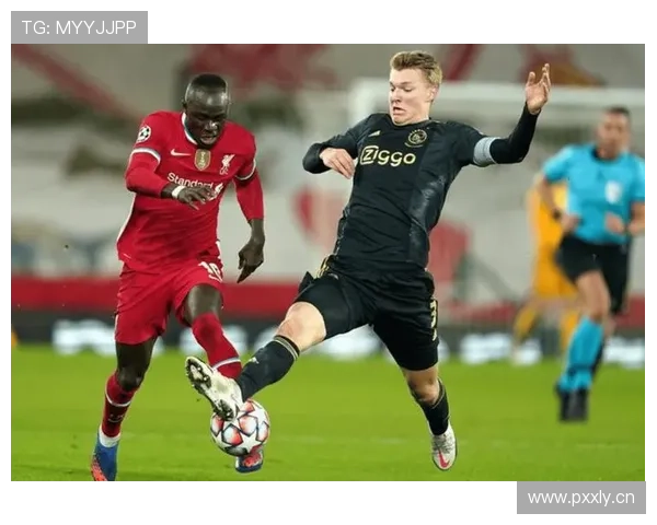 阿贾克斯成功卫冕，继续展现荷甲联赛强大竞争力与稳定表现