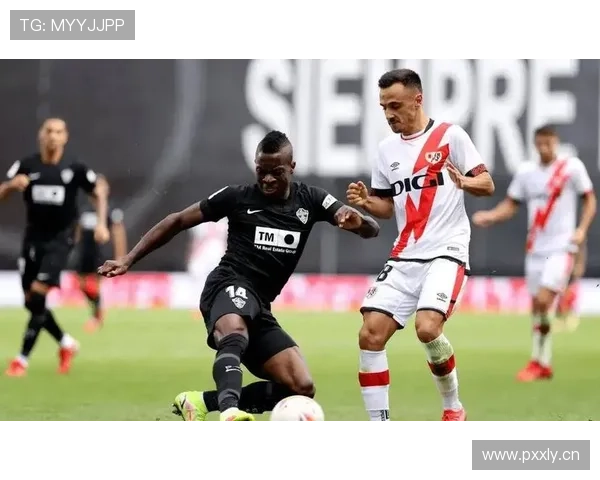 奥萨苏纳进攻套路解析：战术执行与近期表现走势